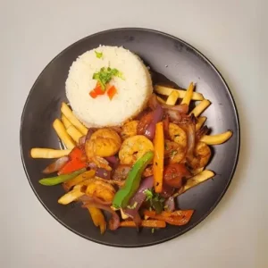 Shrimp stir fried with onions, tomatoes & special seasoning
